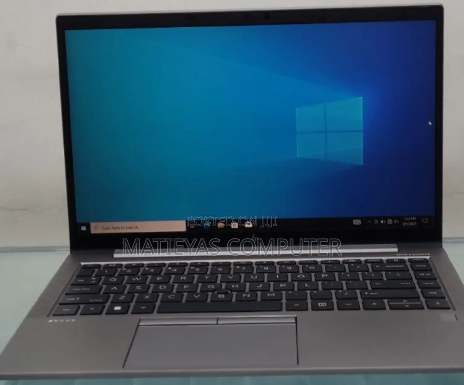 New Laptop HP ZBook Firefly G8 16GB Intel Core I7 SSD 512GB