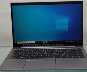 New Laptop HP ZBook Firefly G8 16GB Intel Core I7 SSD 512GB