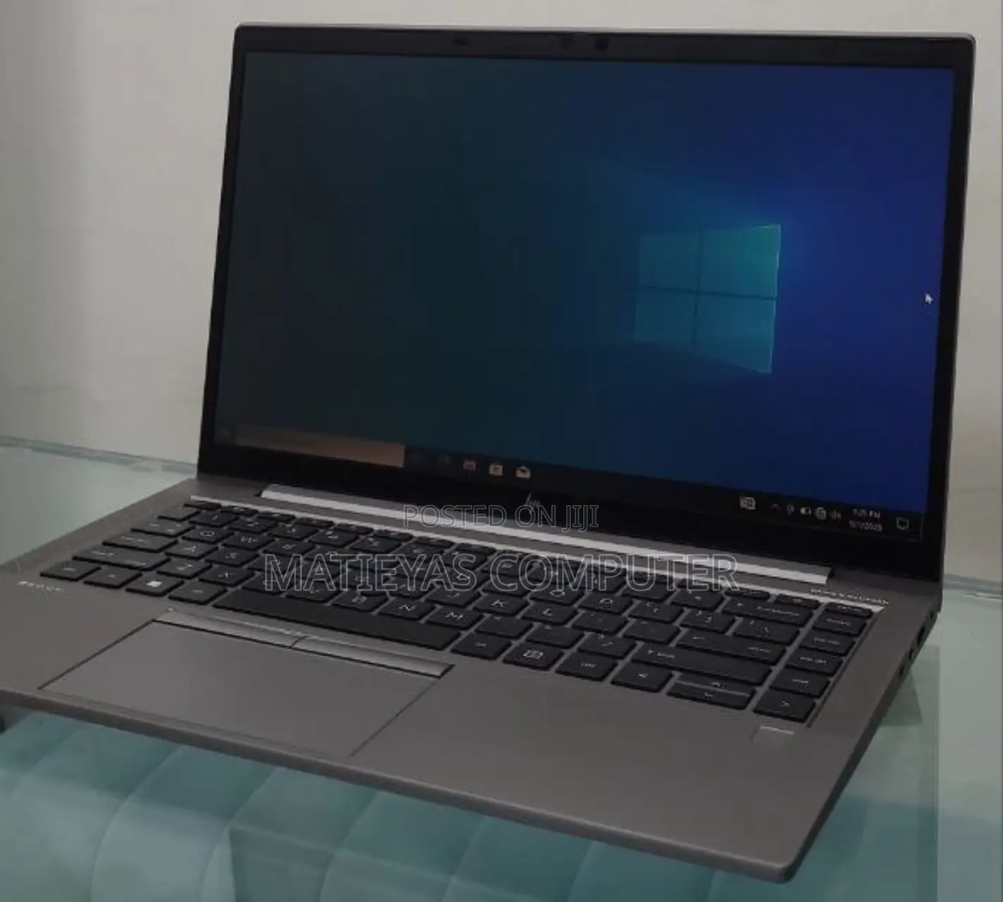 New Laptop HP ZBook Firefly G8 16GB Intel Core I7 SSD 512GB