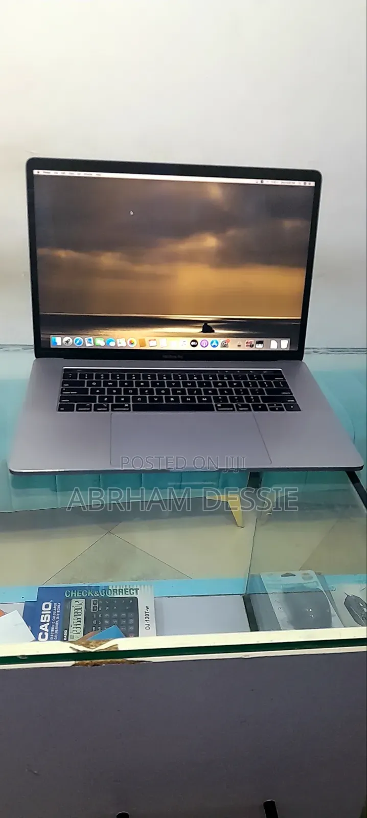 New Laptop Apple MacBook Pro 2019 32GB Intel Core I9 SSD 512GB