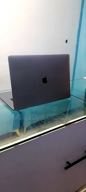 New Laptop Apple MacBook Pro 2019 32GB Intel Core I9 SSD 512GB