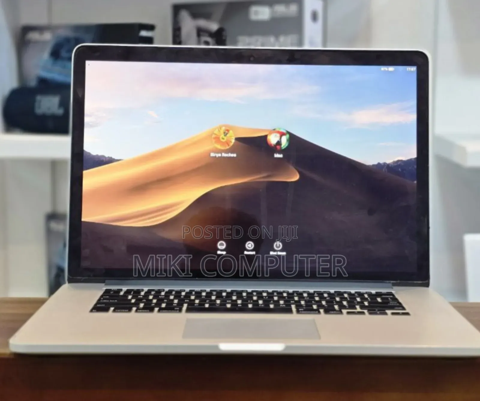 New Laptop Apple MacBook Pro 2015 16GB Intel Core I7 SSD 256GB