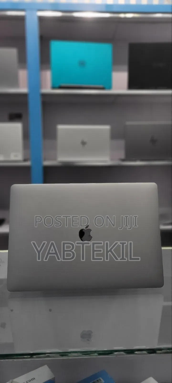 New Laptop Apple MacBook Pro 2019 16GB Intel Core I7 SSD 512GB