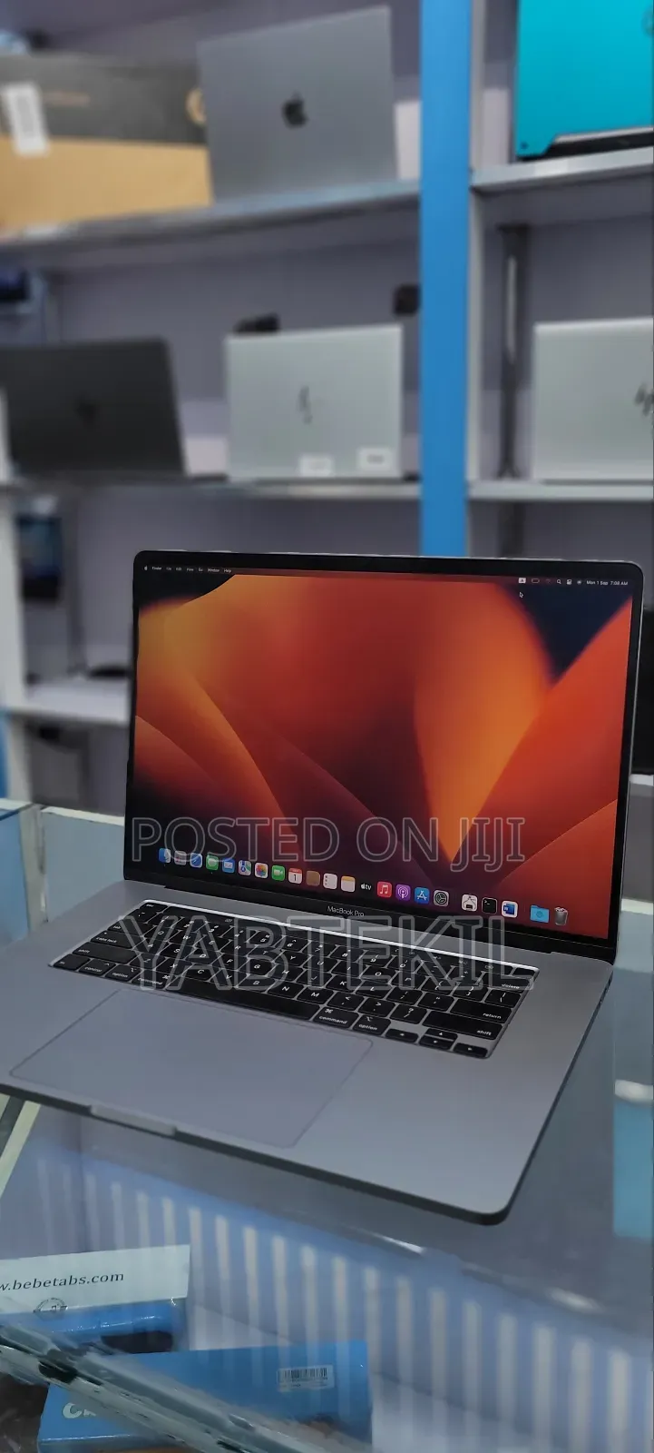 New Laptop Apple MacBook Pro 2019 16GB Intel Core I7 SSD 512GB