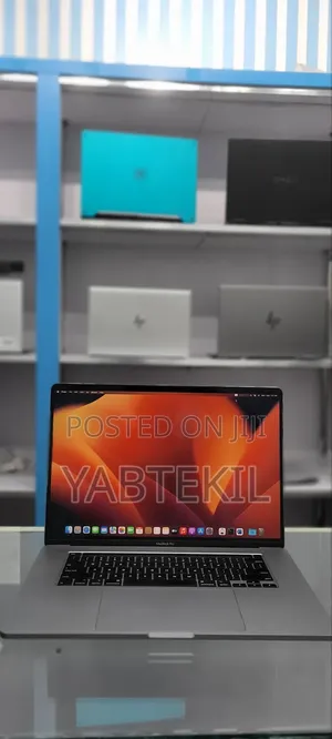 New Laptop Apple MacBook Pro 2019 16GB Intel Core I7 SSD 512GB