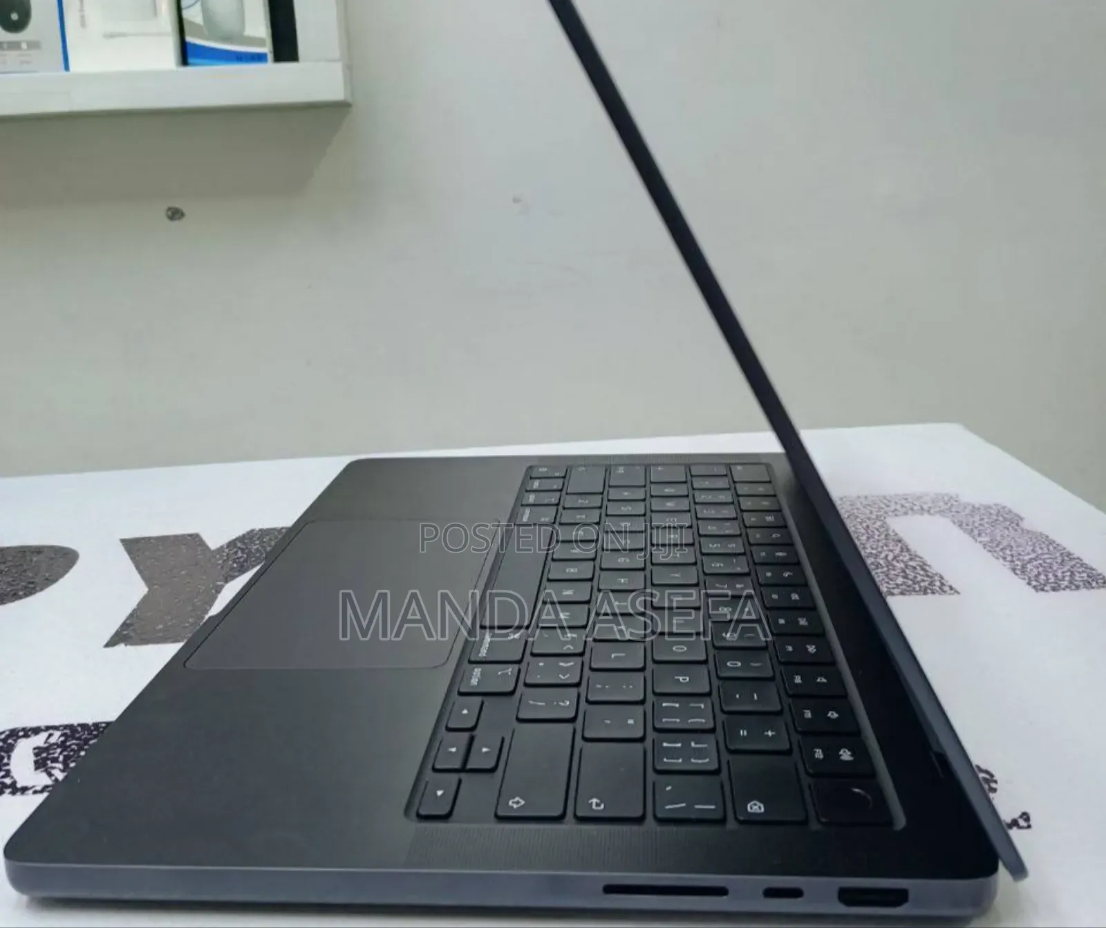 New Laptop Apple MacBook Pro 16GB Apple M4 SSD 1T