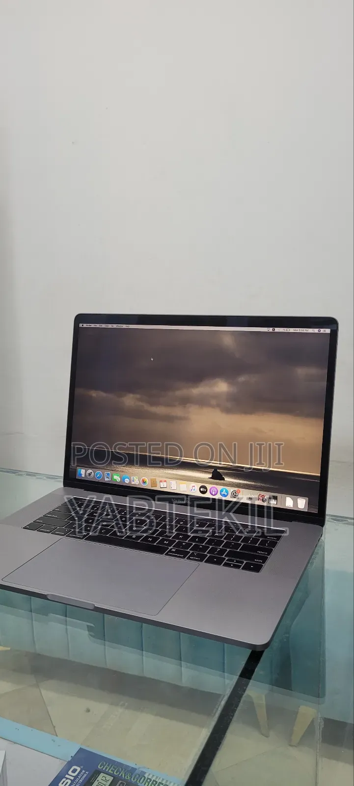 New Laptop Apple MacBook Pro 2019 32GB Intel Core I9 SSD 1T