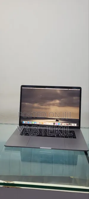 New Laptop Apple MacBook Pro 2019 32GB Intel Core I9 SSD 1T