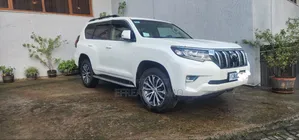 Toyota Land Cruiser 2021 White