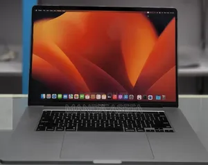 New Laptop Apple MacBook Pro 2019 16GB Intel Core I7 SSD 512GB