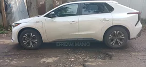 Toyota bZ4X 2025 White