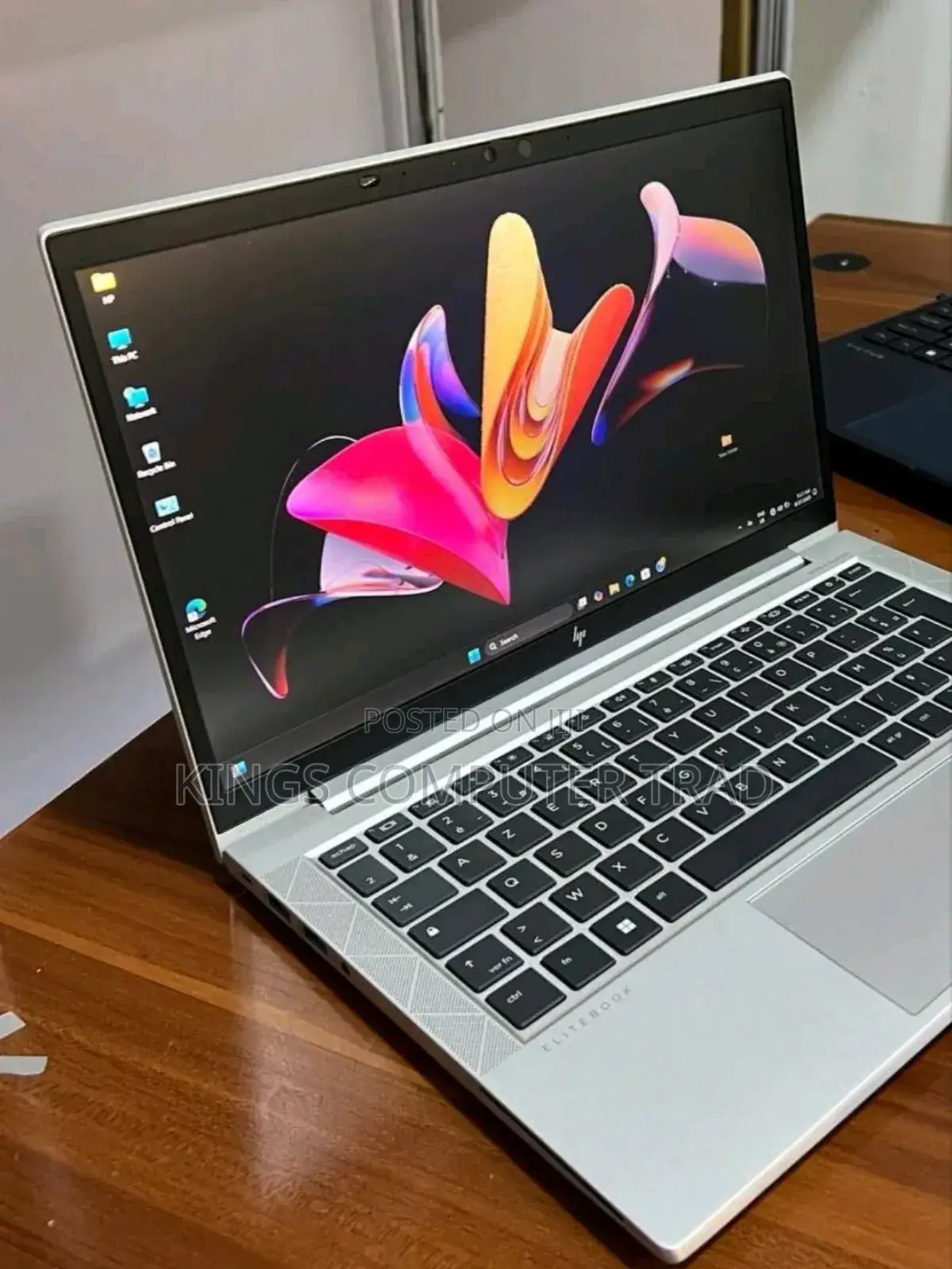 New Laptop HP EliteBook 830 G8 16GB AMD Ryzen 5 SSD 512GB