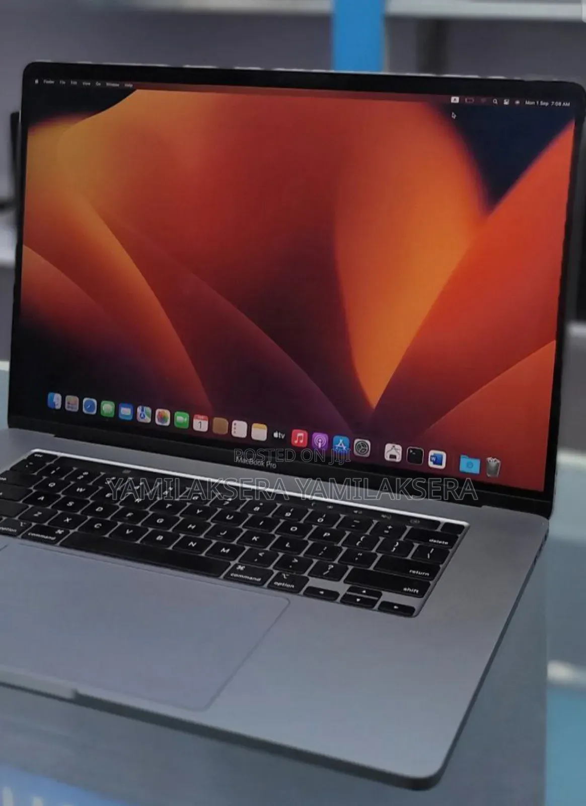 New Laptop Apple MacBook Pro 2019 16GB Intel Core i7 SSD 512GB