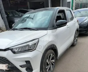 Photo - Toyota Raize 2022 White