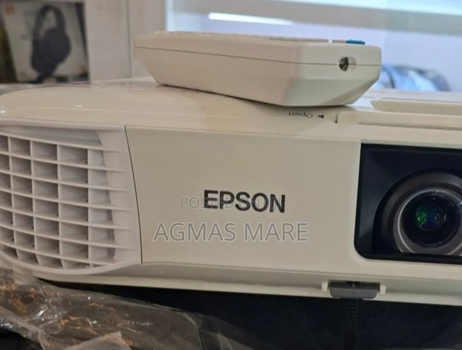 Brand New Epson Projector With Bag