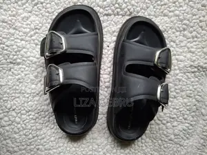 Slightly Used Like New Qualk4shoes for Sell. Size 36,37