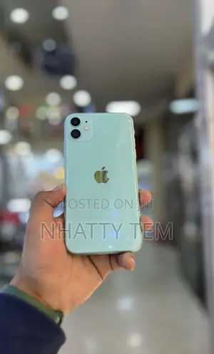 Photo - Apple iPhone 11 128 GB Green
