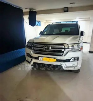 Photo - Toyota Land Cruiser 4.5 V8 VXR 2009 White