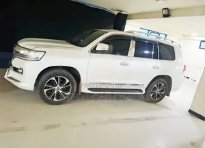 Toyota Land Cruiser 4.5 V8 VXR 2009 White