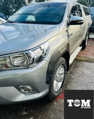 Toyota Hilux 2017 Silver