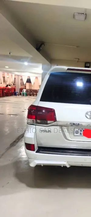 Toyota Land Cruiser 4.5 V8 VXR 2009 White