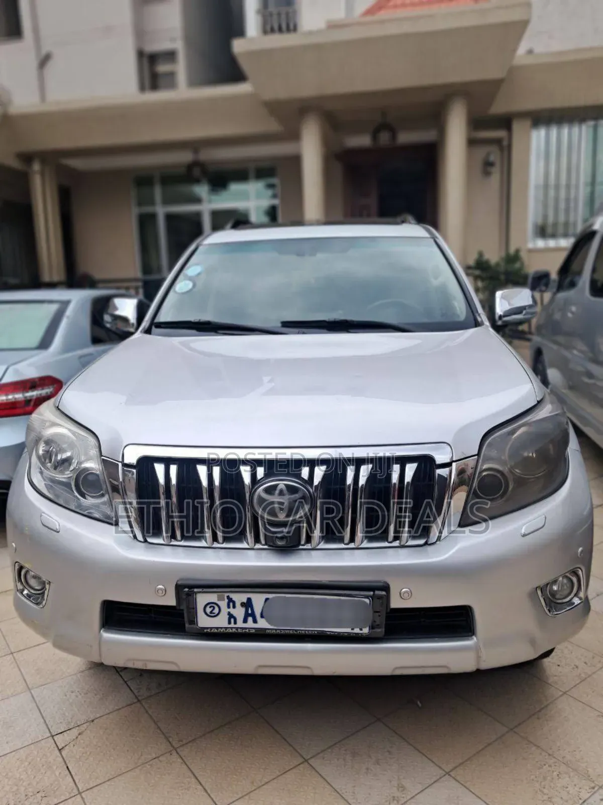 Toyota Land Cruiser Prado 2012 Off white