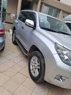 Toyota Land Cruiser Prado 2012 Off white