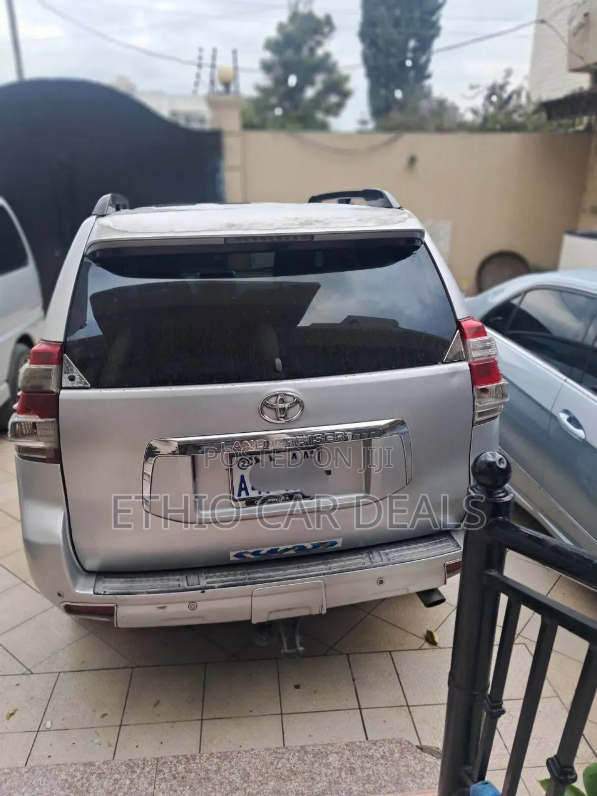 Toyota Land Cruiser Prado 2012 Off white