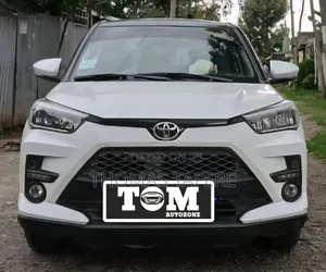 Photo - Toyota Raize 2022 White