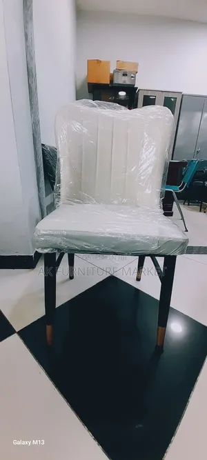 Photo - የካፌ እና ሬስቱራንት ወንበር