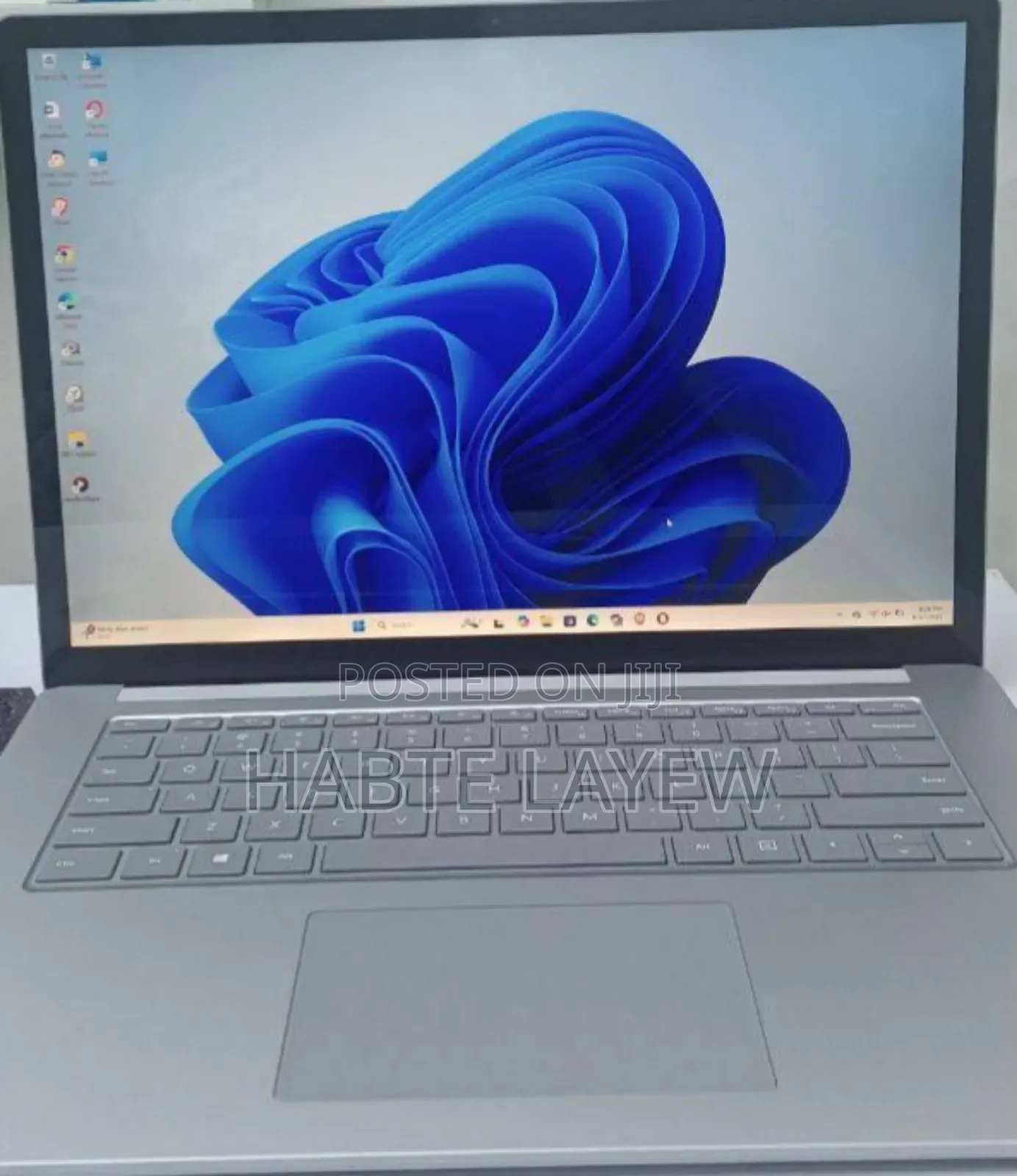 New Laptop Microsoft Surface 8GB AMD Ryzen 7 SSD 256GB