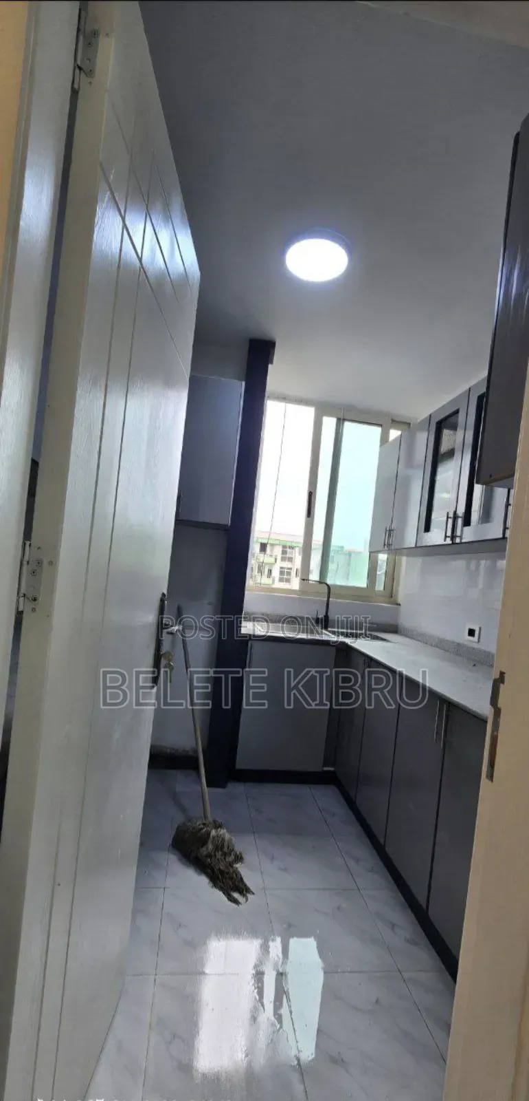 Furnished 2bdrm Condo in 40/60 ኮንዶሚንየም, Bole for sale