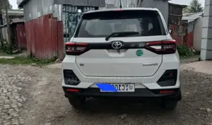 Toyota Raize 2022 White