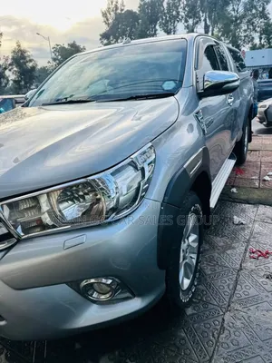 Toyota Hilux 2017 Silver
