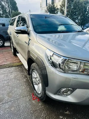 Toyota Hilux 2017 Silver