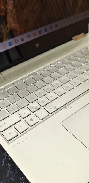 New Laptop HP Envy X360 8GB Intel Core I5 SSD 512GB