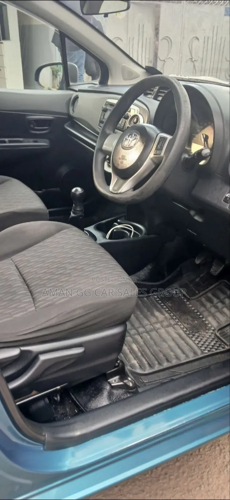 Toyota Yaris 2012 Blue