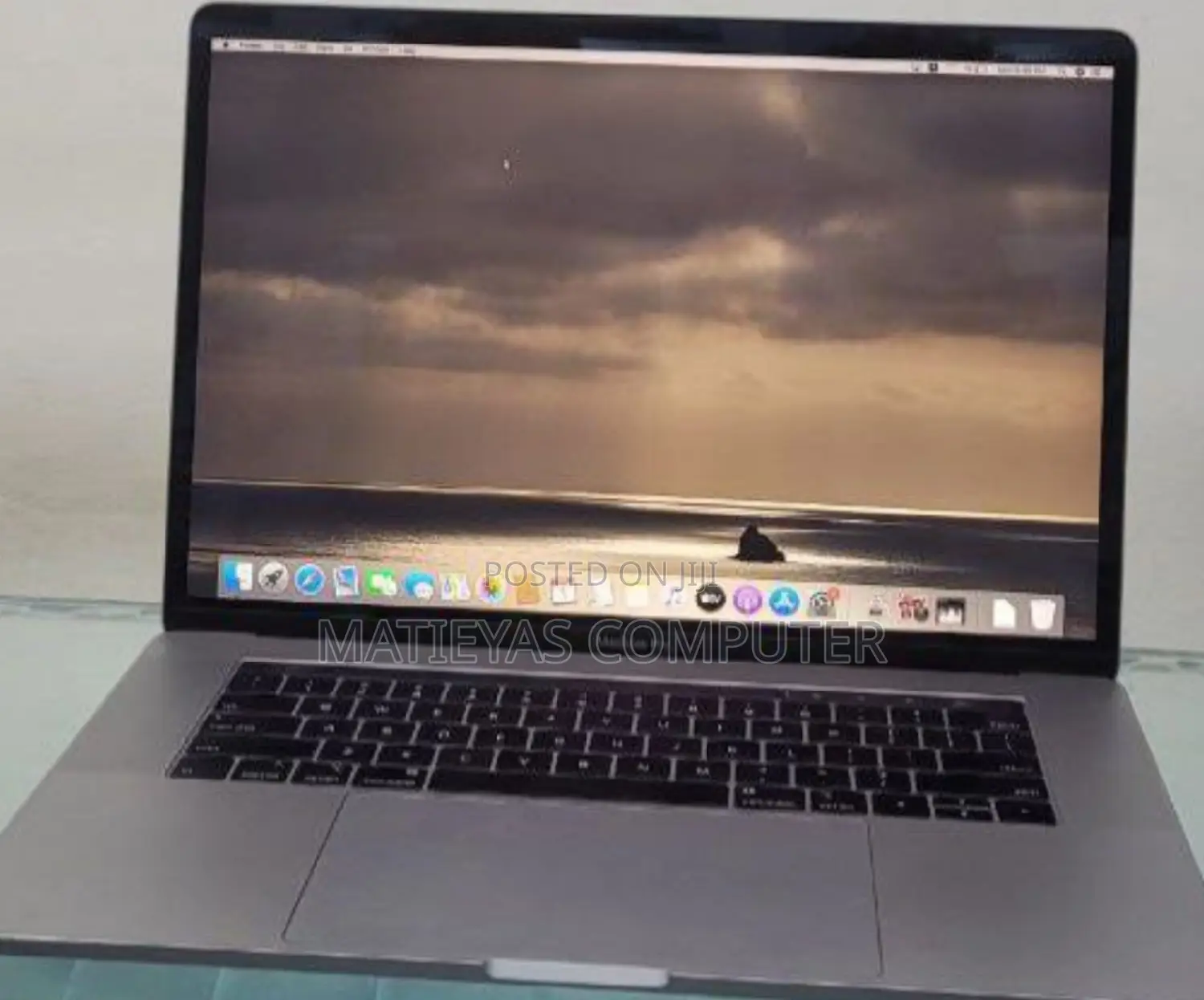 New Laptop Apple MacBook Pro 2019 32GB Intel Core I9 SSD 512GB