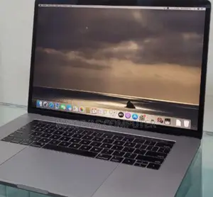 New Laptop Apple MacBook Pro 2019 32GB Intel Core I9 SSD 512GB