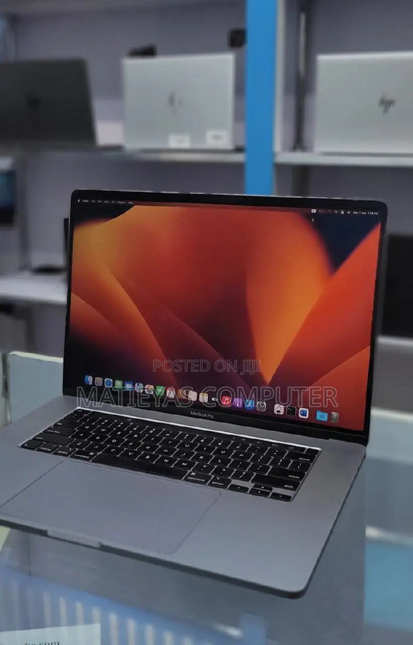 New Laptop Apple MacBook Pro 2019 16GB Intel Core I7 SSD 512GB