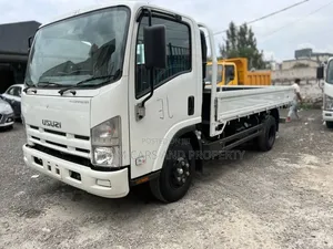 Photo - Isuzu NPR Obama 2025 Bank Option