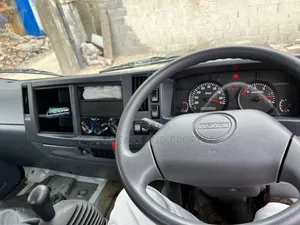 Isuzu NPR Obama 2025 Bank Option