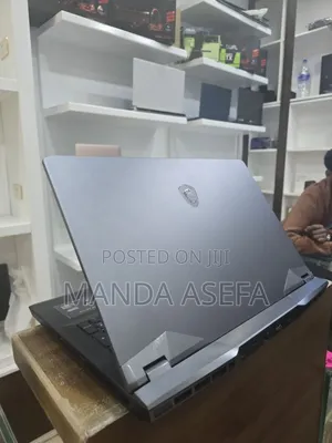 New Laptop MSI Raider GE76 12UGS 16GB Intel Core i9 SSD 1T