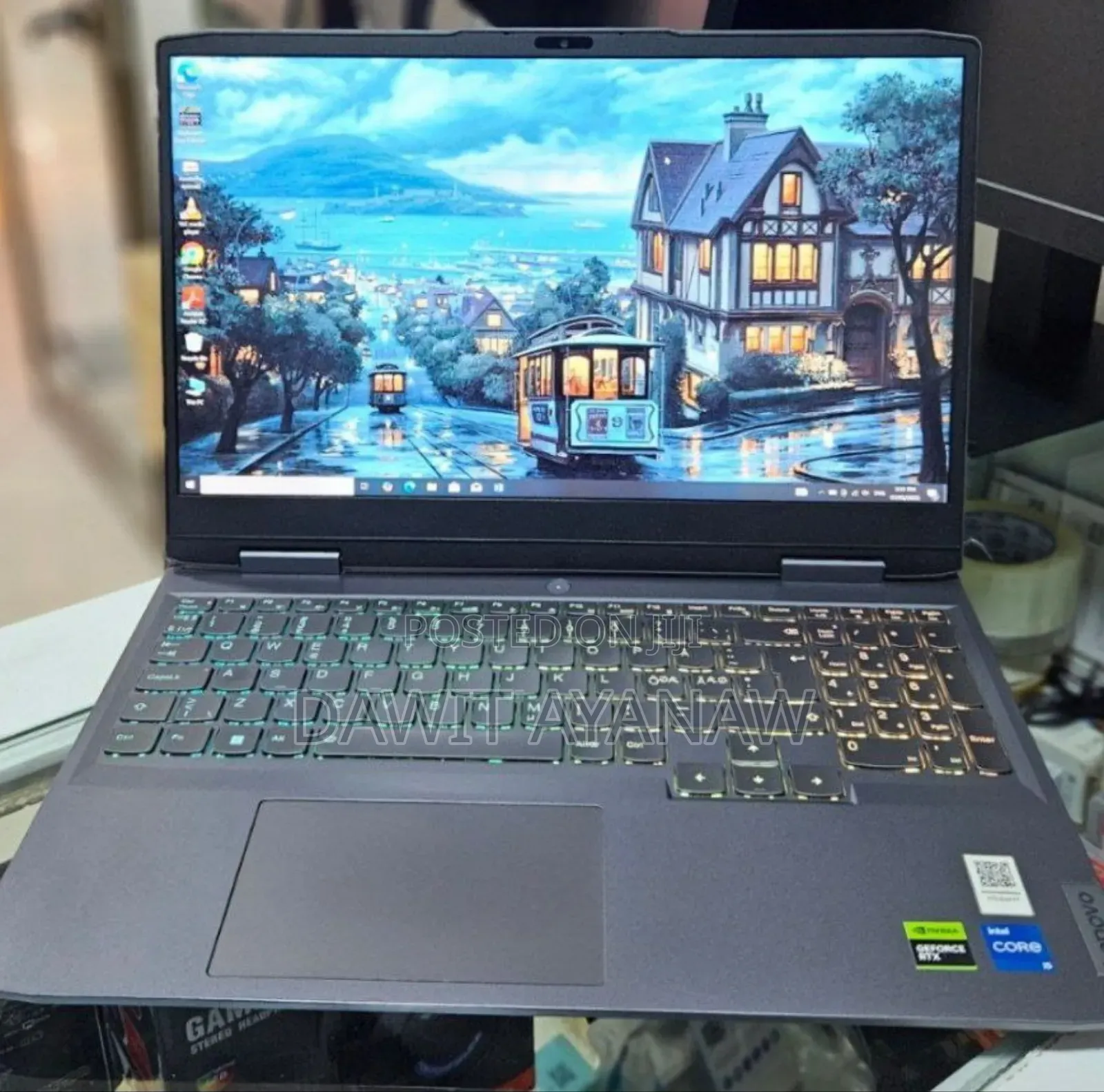 New Laptop Lenovo LOQ 15IRH8 16GB Intel Core I5 SSD 512GB
