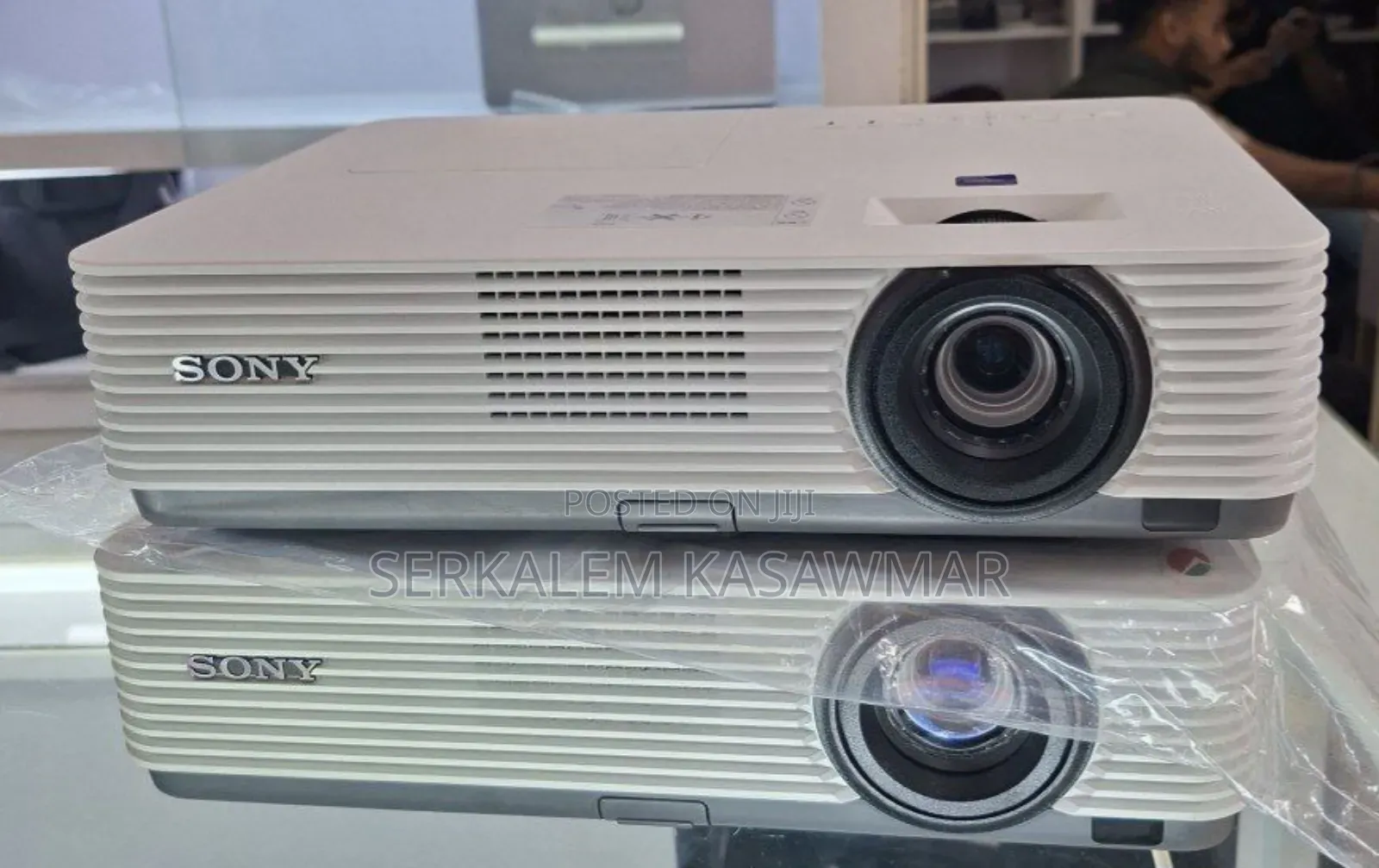 1new Arrival Sony VPL-Dx221 Projector 2 Pieces Availab