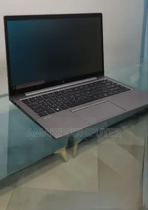 New Laptop HP ZBook Firefly G8 16GB Intel Core I7 SSD 512GB