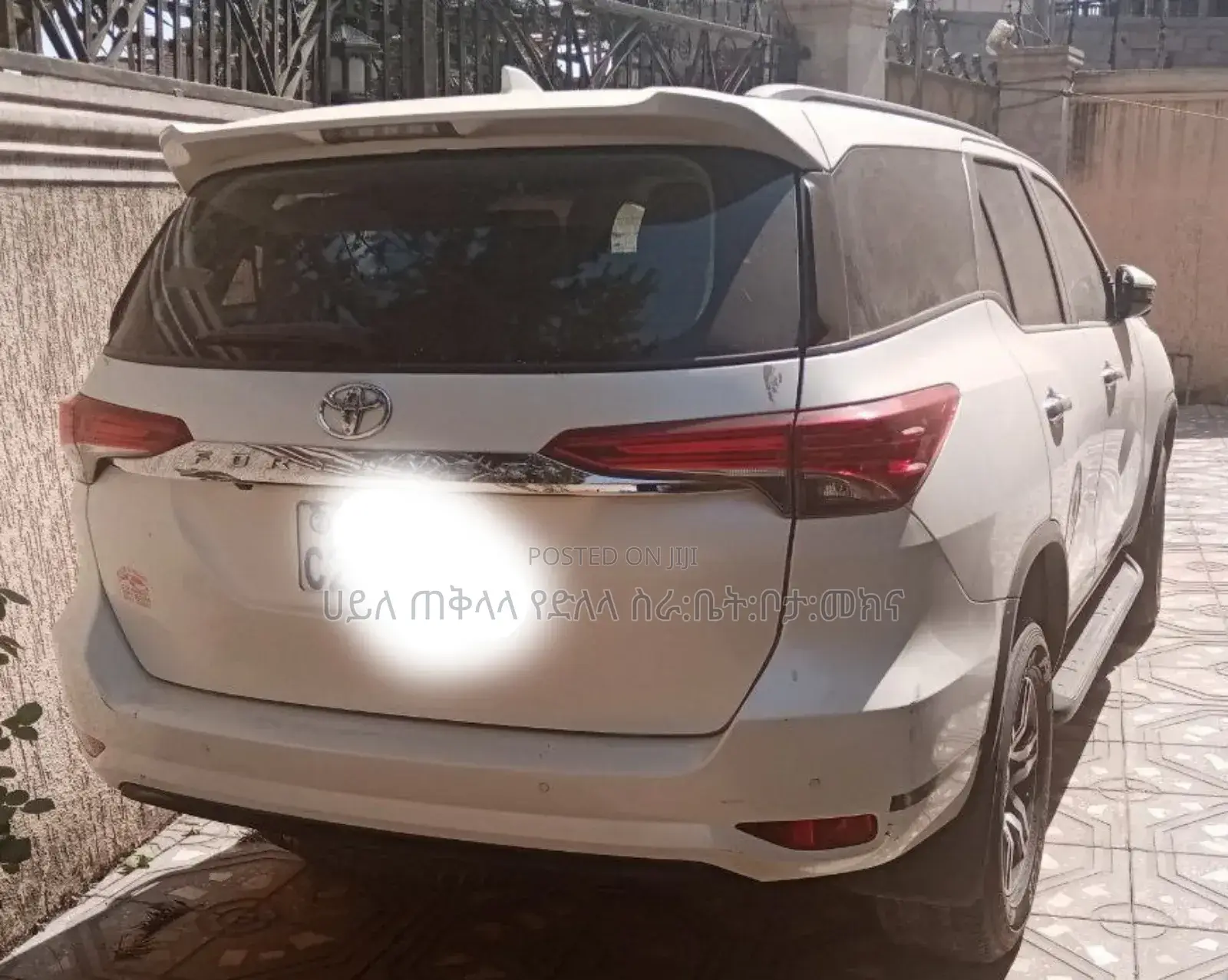 Toyota Fortuner 2022 Ivory