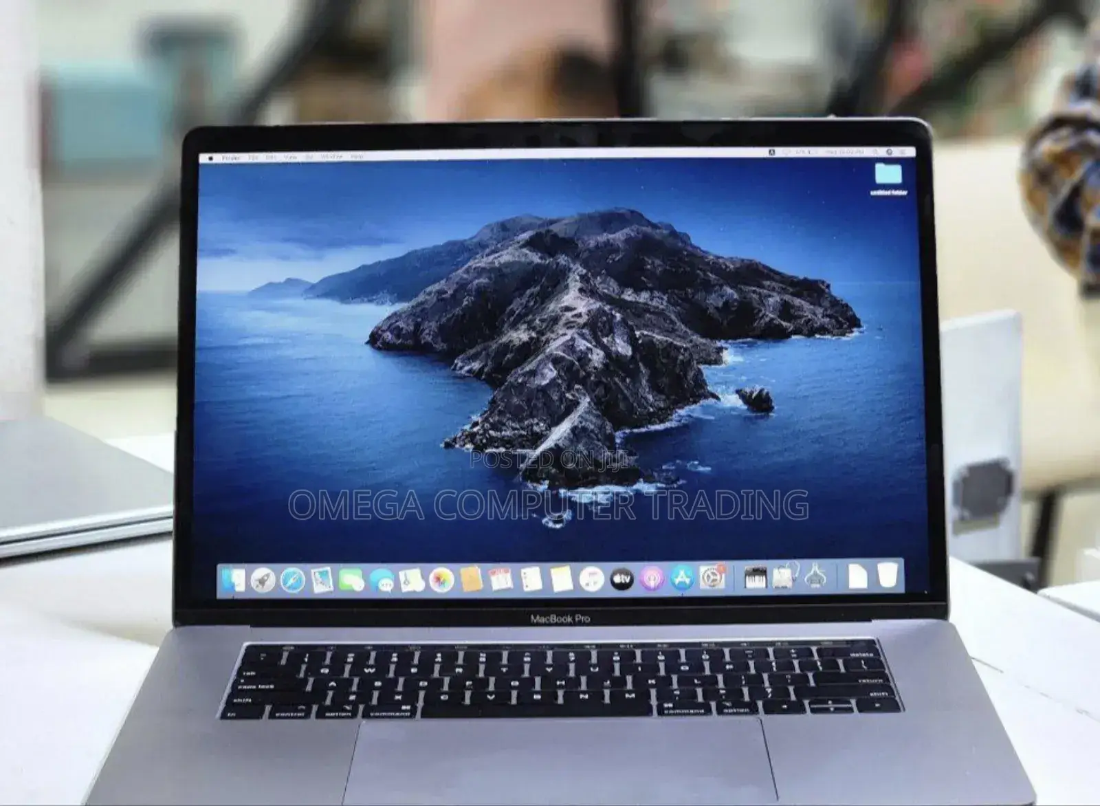 New Laptop Apple MacBook Pro 2019 16GB Intel Core i9 SSD 1T
