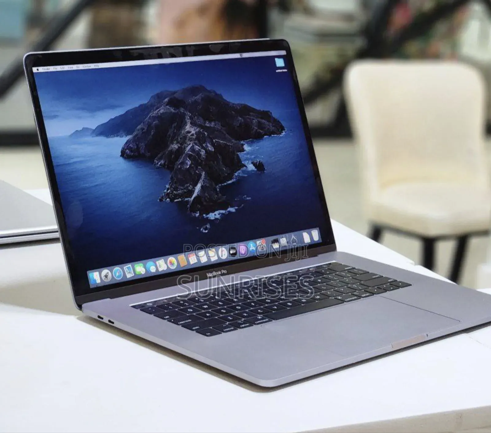 New Laptop Apple MacBook Pro 2019 16GB Intel Core I9 SSD 1T