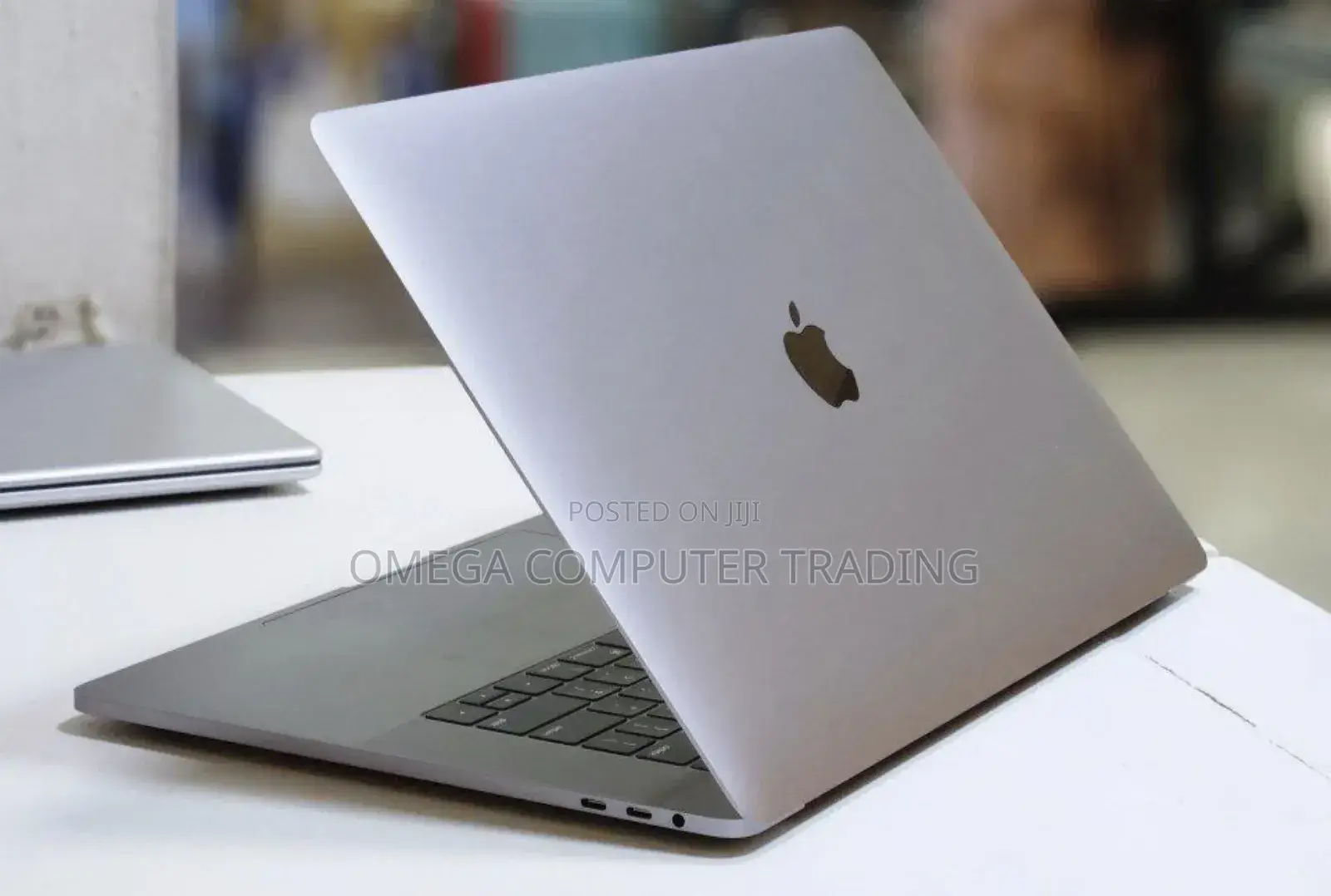 New Laptop Apple MacBook Pro 2019 16GB Intel Core i9 SSD 1T